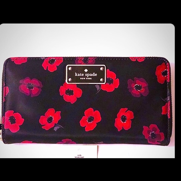 kate spade Handbags - Kate Spade Wilson Road Poppy Neda Zip Wallet